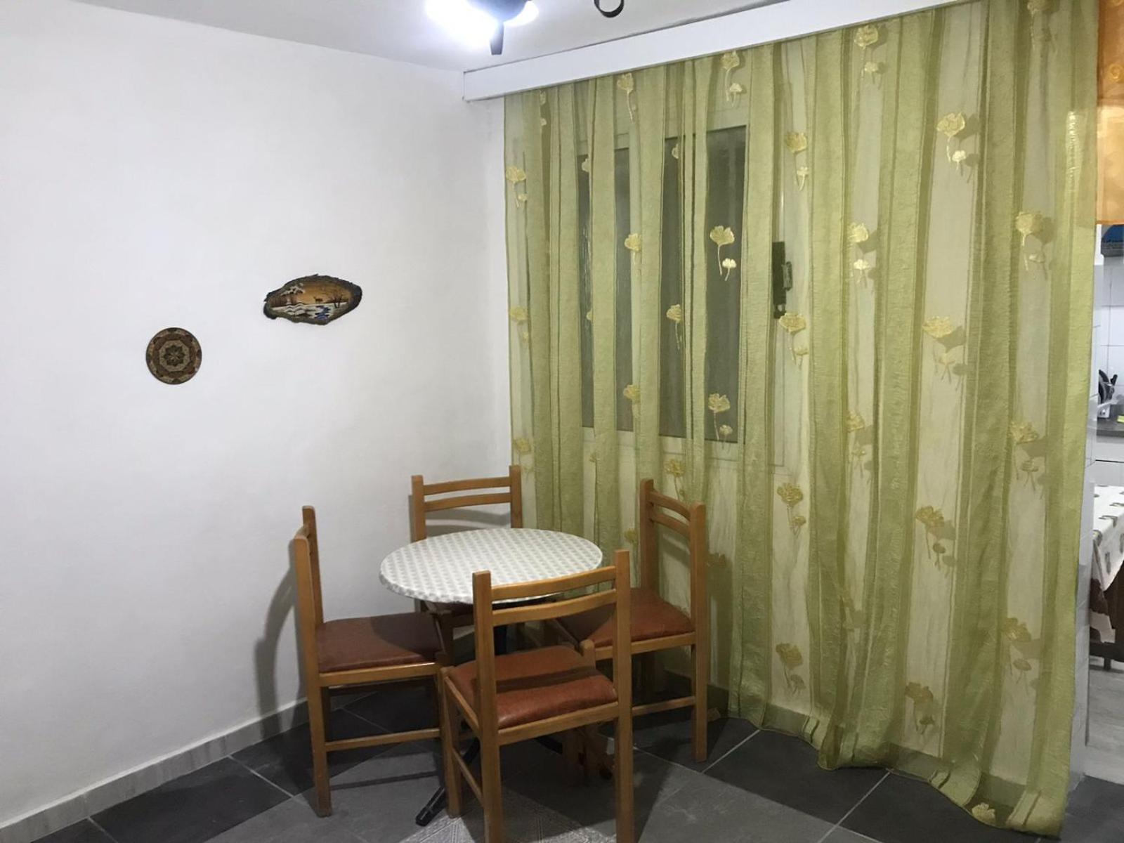 House In Lungomare Appartamento *
